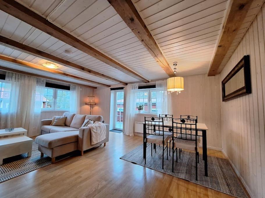 Koselig Hus I *
